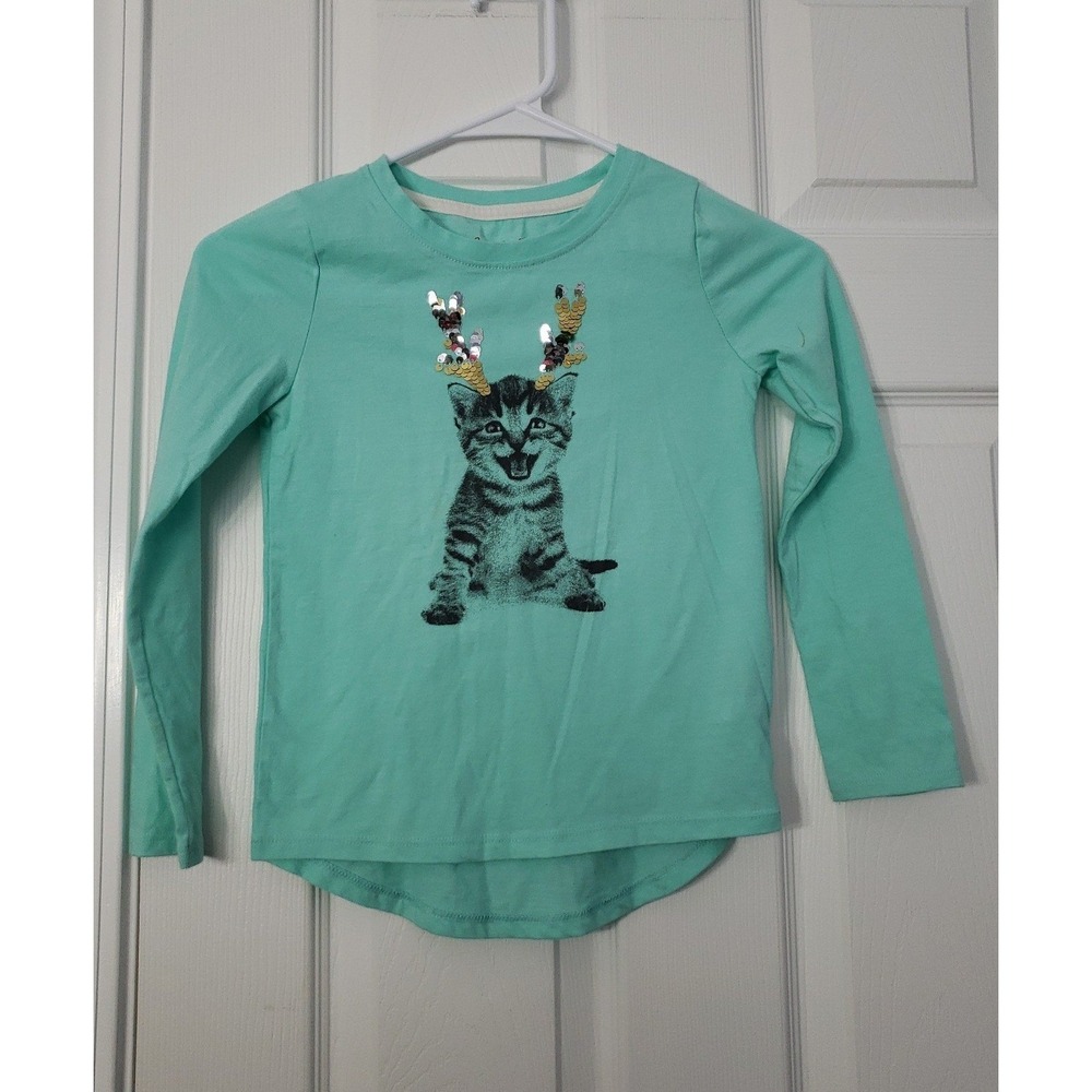 Cat & Jack Girls Long Sleeve‎ Shirt has a Cat made of sequence Size Small.